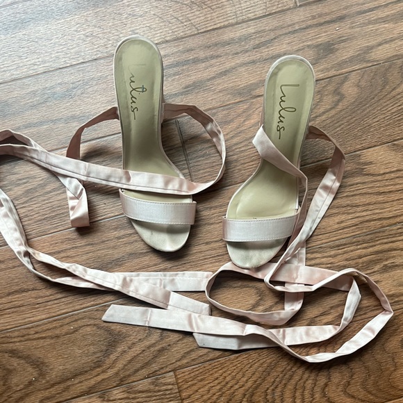 LULU’S Alta Blush Pink Satin Lace Up Block Heels Women’s Size 8.5 Worn Once - Picture 2 of 3